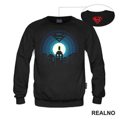 Silhouette Man In A Dark City At The Full Moon - Superman - Majica