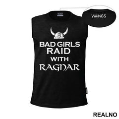 Bad Girls Raid With Ragnar - Vikings