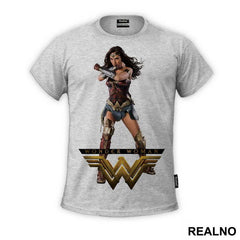 Gal Gadot And Gold Logo - Wonder Woman - Majica