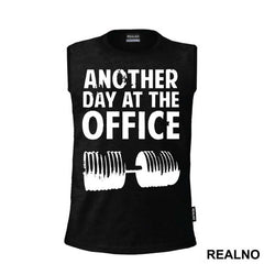 Another Day At The Office - Trening - Majica