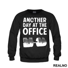 Another Day At The Office - Trening - Majica