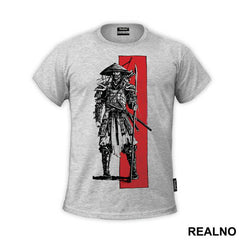 Holding His Polearm - Samurai - Majica