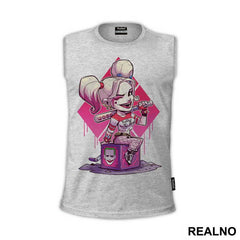 Sitting On A Joker Box - Harley Quinn - Majica