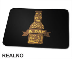 A Bottle Of Beer A Day Keeps The Doctor Away - Humor - Podloga za miš