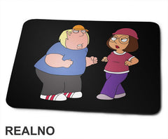 Cris And Meg Fighting - Family Guy - Podloga za miš