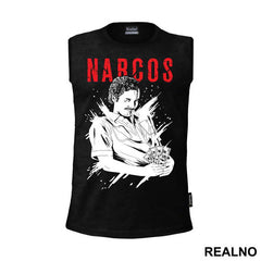 Pablo Escobar Holding Money Bulls - Narcos