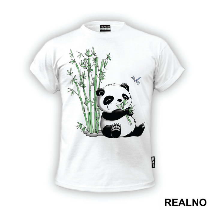 Little Panda Eating Bamboo - Životinje