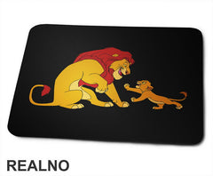 Simba I Mufasa Se Igraju - Crtani Filmovi - Podloga za miš