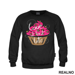 Love At First Bite - Cupcake - Hrana - Food - Majica