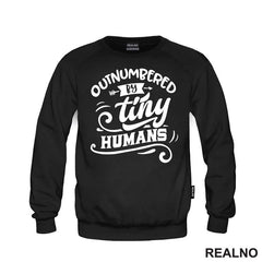 Outnumbered By Tiny Humans - Humor - Mama i Tata - Ljubav