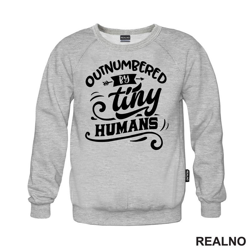 Outnumbered By Tiny Humans - Humor - Mama i Tata - Ljubav