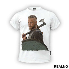 Ragnar - Axe And Shield - Picture - Vikings