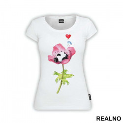 Panda Laying On A Flower - Životinje - Majica
