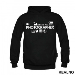Trust Me I'm A Photographer - Photography - Duks