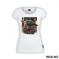 Cute Yoda Looking Up - Baby Yoda - Mandalorian - Star Wars - Majica