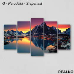 Grad i snežne planine pod narandžastim nebom - Slika na platnu - Kanvas