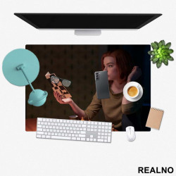 Planning Next Move - Queen's Gambit - Podmetač za sto